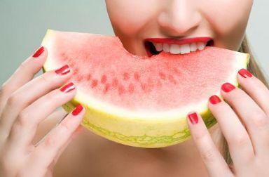 宝宝隔着网吃瓜,网食瓜果新体验